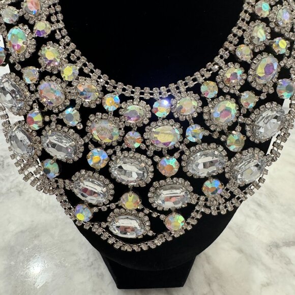 Boutiques Brand Jewelry - Crysal Necklace (COLLAR)